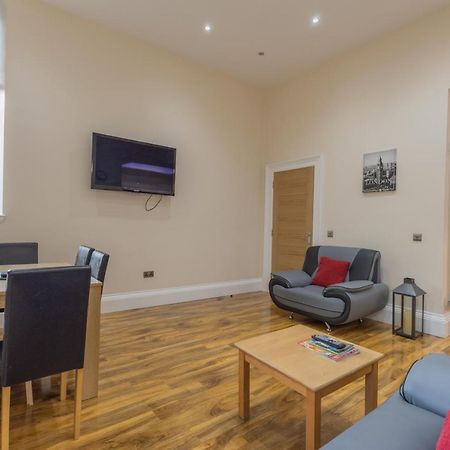 New 3-Bedroom Apartment Close To City Centre Единбург Екстериор снимка