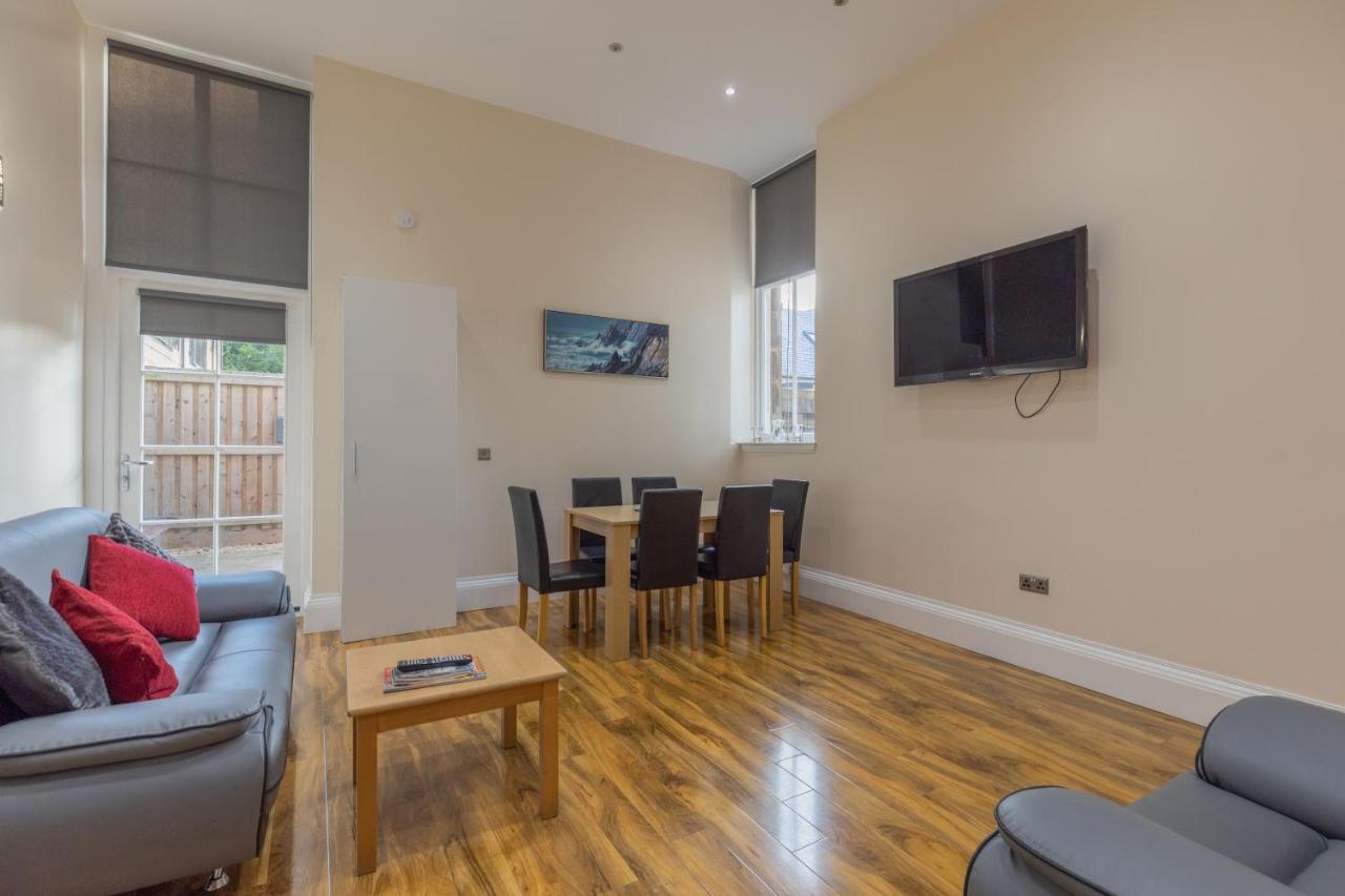 New 3-Bedroom Apartment Close To City Centre Единбург Екстериор снимка