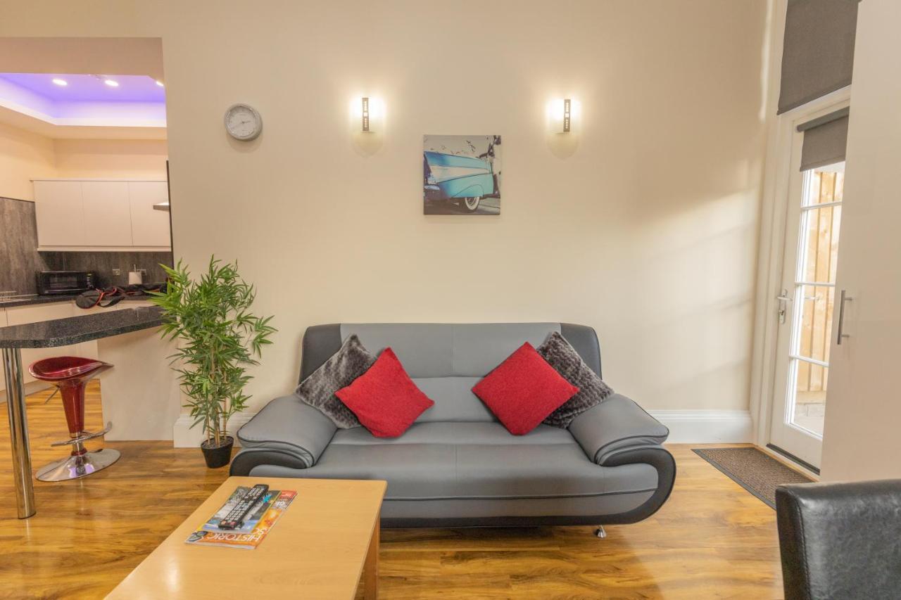 New 3-Bedroom Apartment Close To City Centre Единбург Екстериор снимка