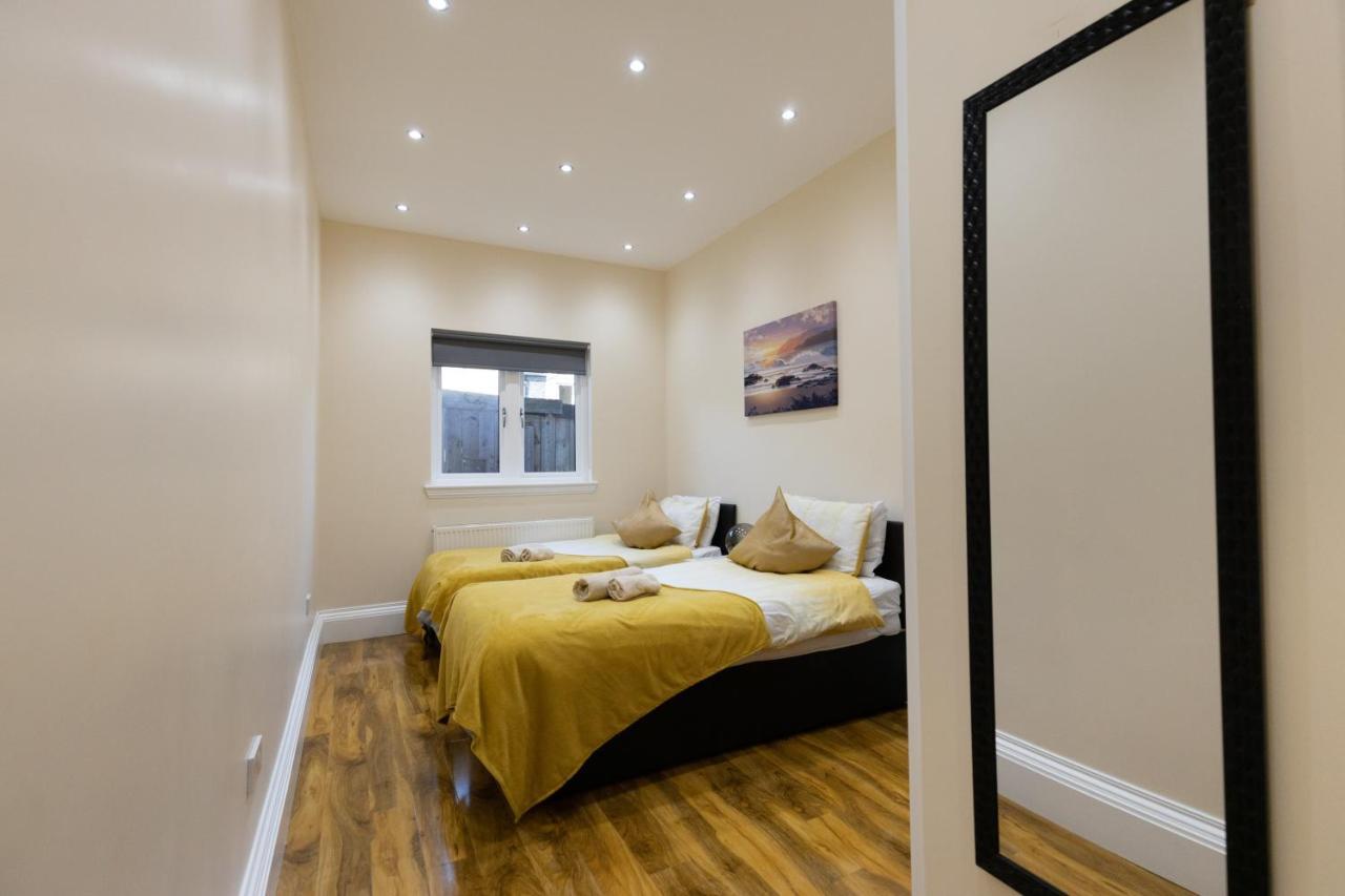 New 3-Bedroom Apartment Close To City Centre Единбург Екстериор снимка