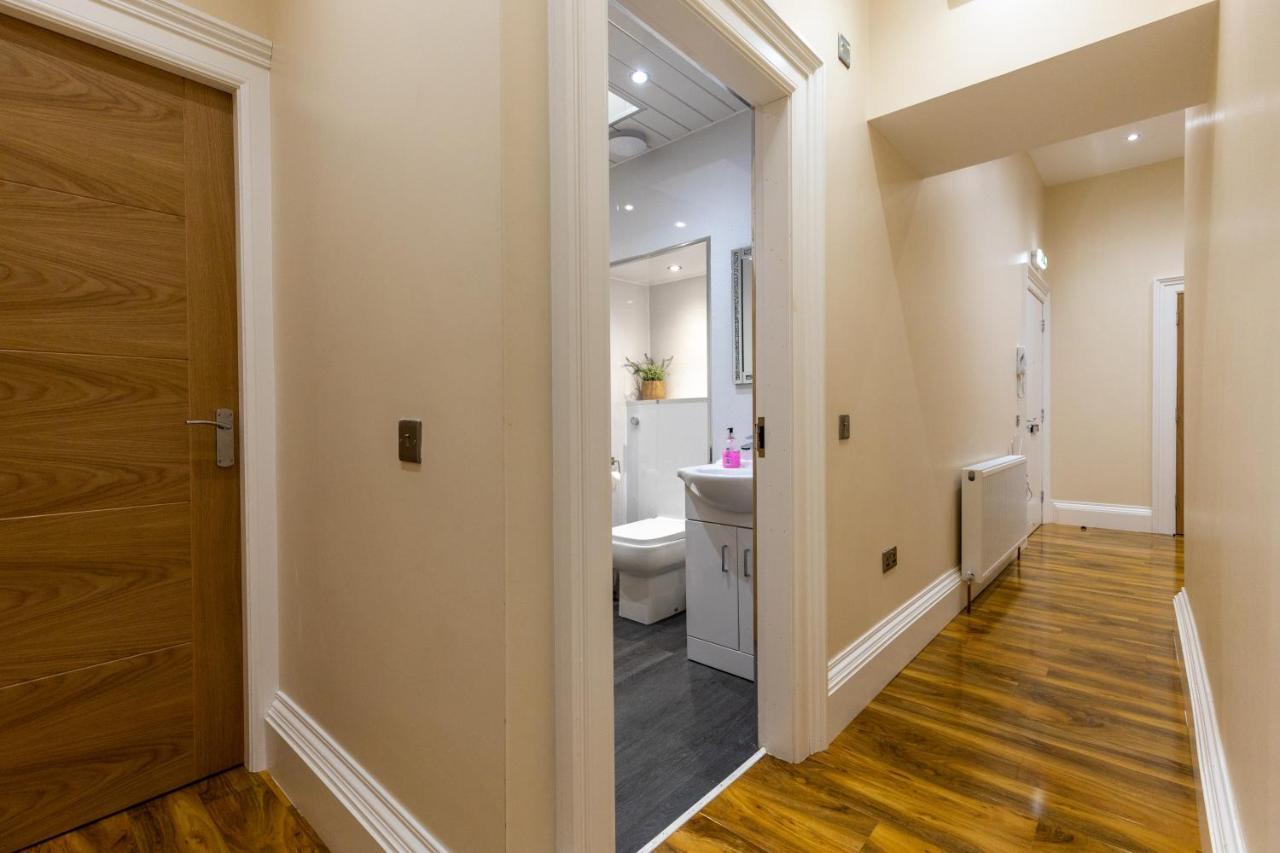 New 3-Bedroom Apartment Close To City Centre Единбург Екстериор снимка